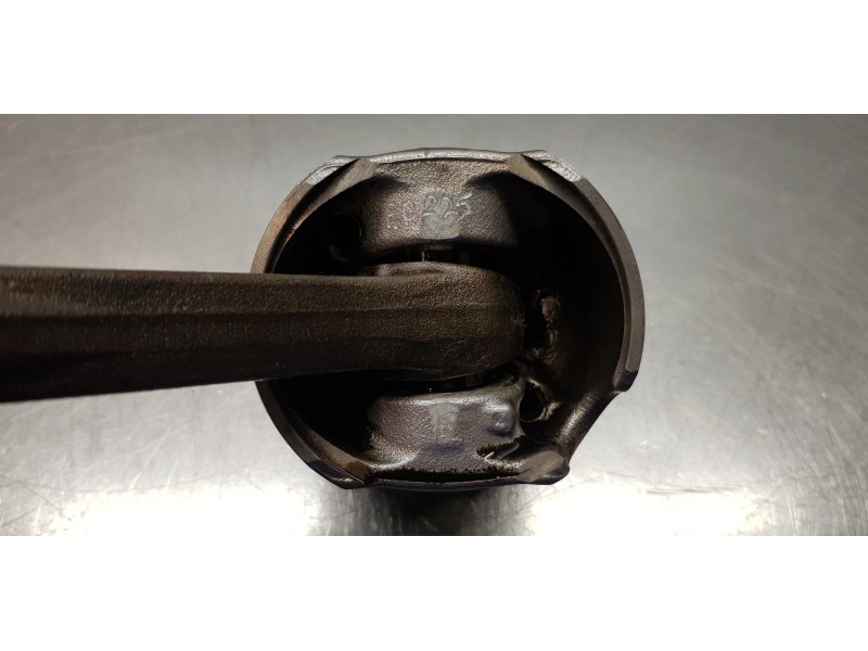 Recambio de biela para seat leon st (5f8) reference referencia OEM IAM 04L107065A001 04L105401A  Recambio de biela para seat leon st (5f8) reference referencia OEM IAM 04L107065A001 04L105401A