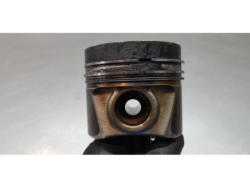 Recambio de biela para seat leon st (5f8) reference referencia OEM IAM 04L107065A001 04L105401A  Recambio de biela para seat leon st (5f8) reference referencia OEM IAM 04L107065A001 04L105401A