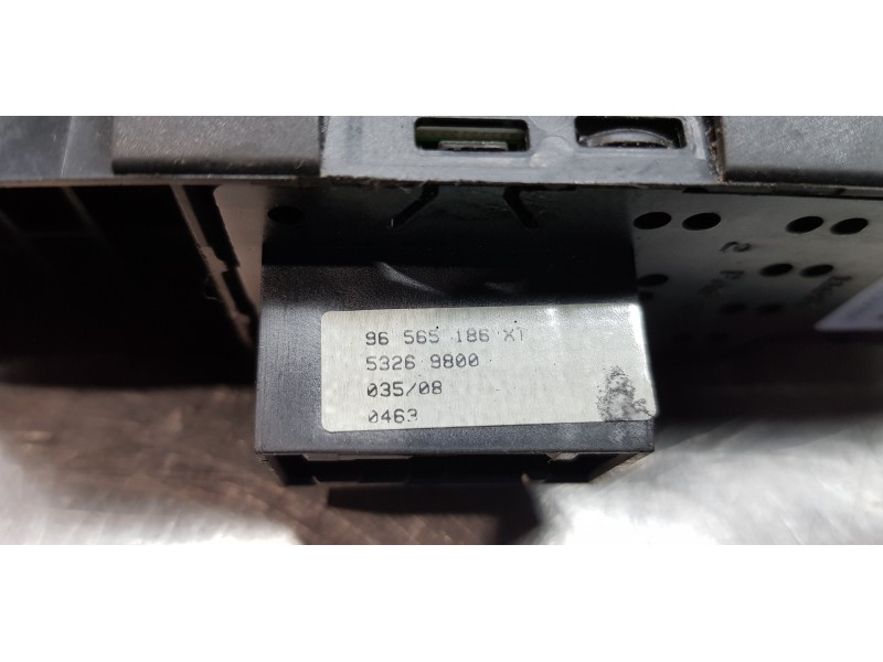 Recambio de mando elevalunas delantero izquierdo para peugeot 308 confort referencia OEM IAM 96565186XT   Recambio de mando elevalunas delantero izquierdo para peugeot 308 confort referencia OEM IAM 96565186XT