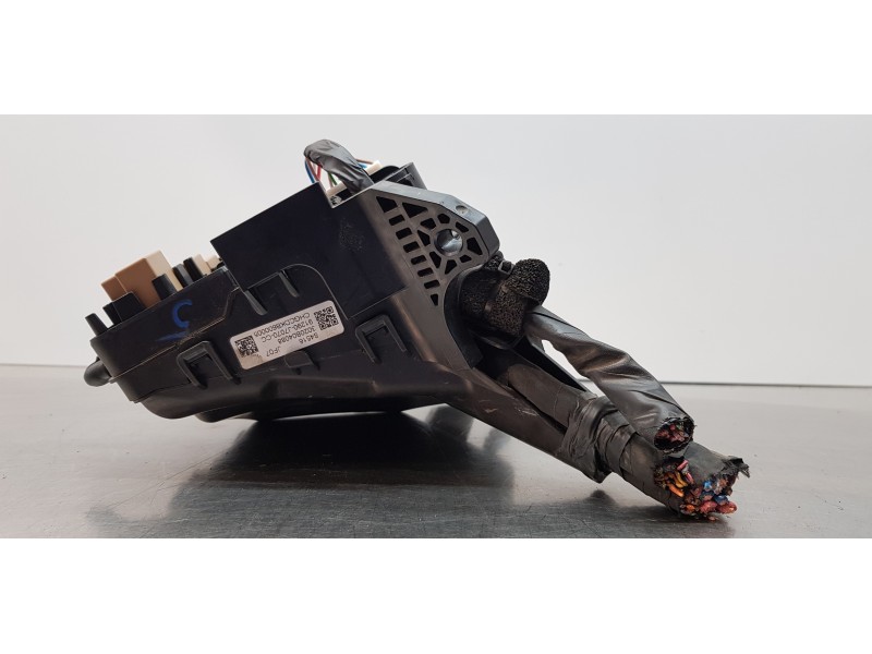 Recambio de caja reles / fusibles para kia ceed sportswagon tech referencia OEM IAM 91290J7070  