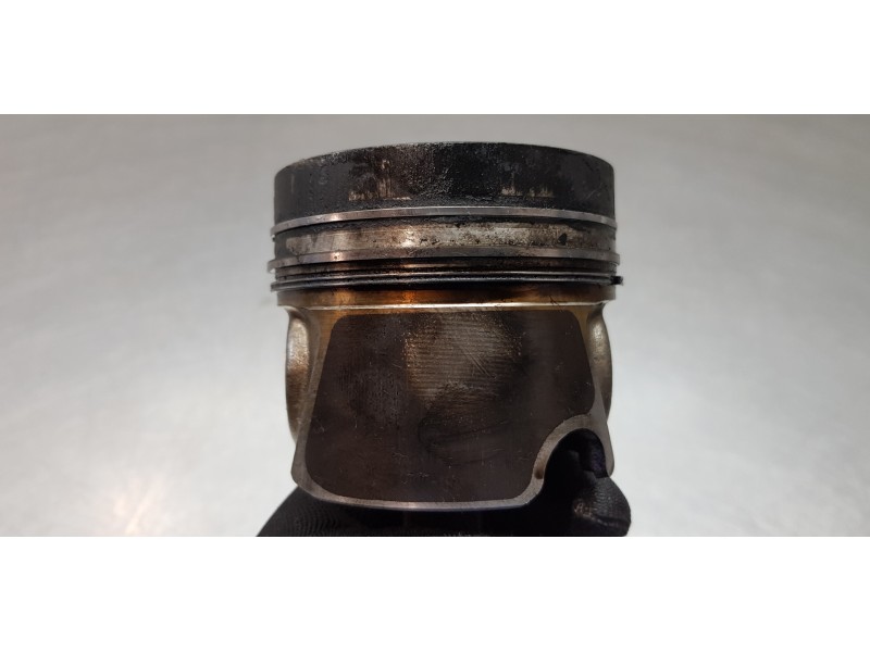 Recambio de biela para seat leon st (5f8) reference referencia OEM IAM 04L107065A001 04L105401A  Recambio de biela para seat leon st (5f8) reference referencia OEM IAM 04L107065A001 04L105401A