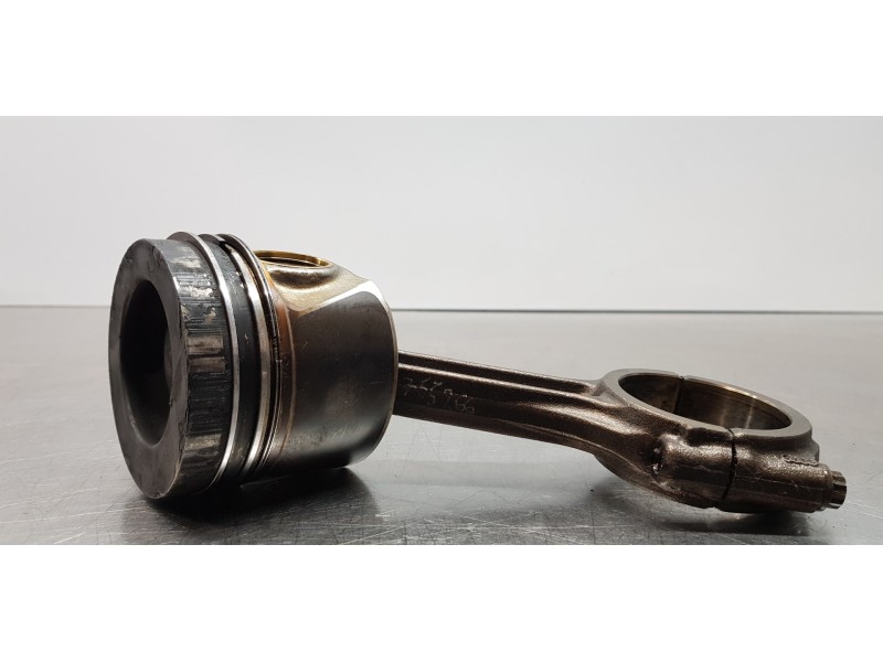 Recambio de biela para seat leon st (5f8) reference referencia OEM IAM 04L105401A 04L105401A  Recambio de biela para seat leon st (5f8) reference referencia OEM IAM 04L105401A 04L105401A