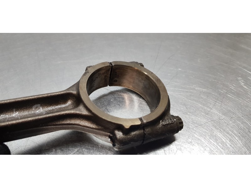 Recambio de biela para seat leon st (5f8) reference referencia OEM IAM 04L105401A 04L105401A  Recambio de biela para seat leon st (5f8) reference referencia OEM IAM 04L105401A 04L105401A