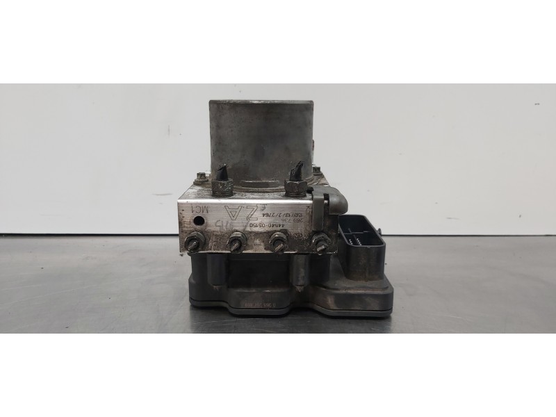 Recambio de abs para toyota avensis touring sports executive referencia OEM IAM 4454005150  