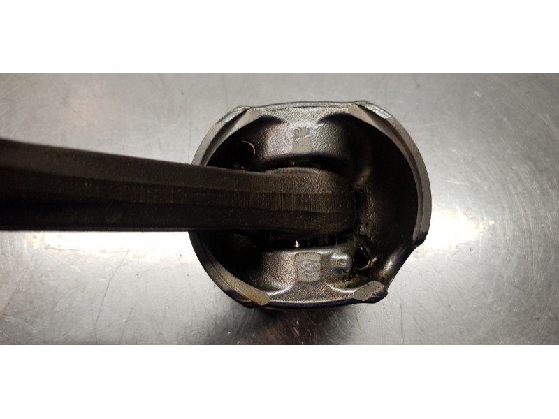 Recambio de biela para seat leon st (5f8) reference referencia OEM IAM 04L105401A 04L105401A  Recambio de biela para seat leon st (5f8) reference referencia OEM IAM 04L105401A 04L105401A