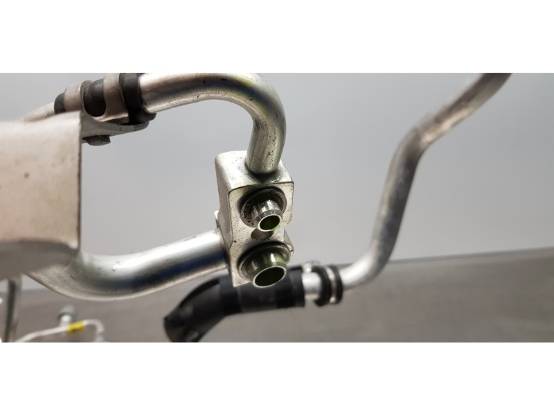 Recambio de tubos aire acondicionado para jeep renegade limited 4x2 referencia OEM IAM 52085907  