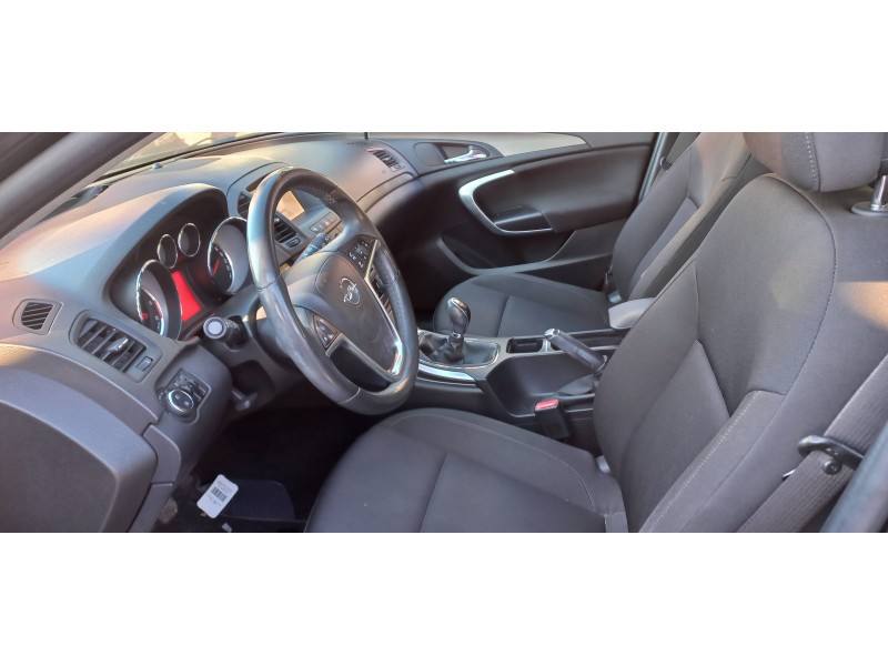 opel insignia berlina del año 2013