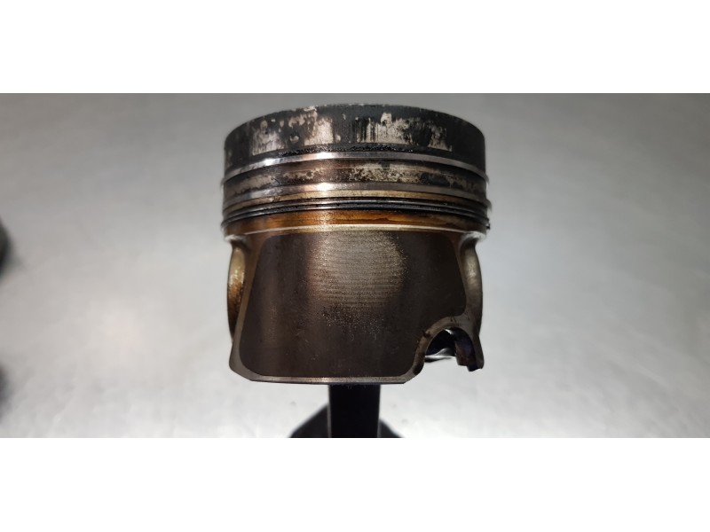 Recambio de biela para seat leon st (5f8) reference referencia OEM IAM 04L107065A001 04L105401A  Recambio de biela para seat leon st (5f8) reference referencia OEM IAM 04L107065A001 04L105401A