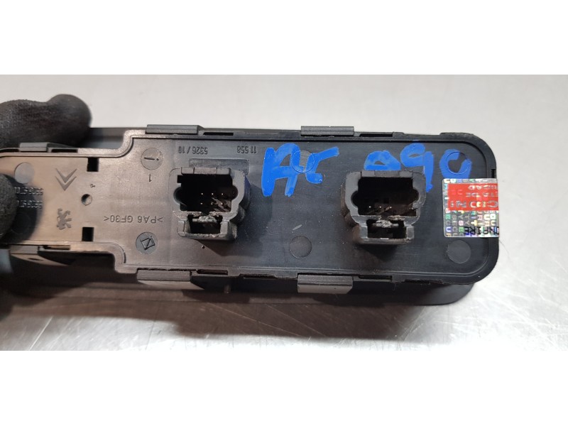 Recambio de mando elevalunas delantero izquierdo para lancia phedra (180) 2.2 jtd referencia OEM IAM 14996390XT   Recambio de mando elevalunas delantero izquierdo para lancia phedra (180) 2.2 jtd referencia OEM IAM 14996390XT