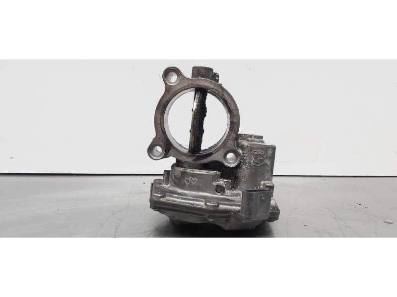 Recambio de caja mariposa para toyota avensis touring sports executive referencia OEM IAM 13543465672  