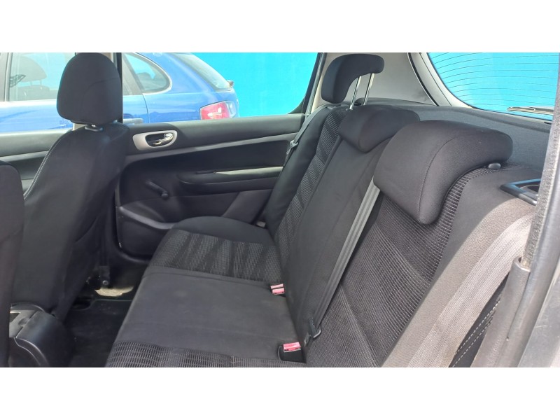 peugeot 307 berlina (s2) del año 2007