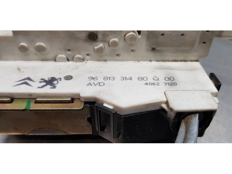 Recambio de cerradura puerta delantera derecha para citroen c4 berlina exclusive referencia OEM IAM 9136AG   Recambio de cerradura puerta delantera derecha para citroen c4 berlina exclusive referencia OEM IAM 9136AG