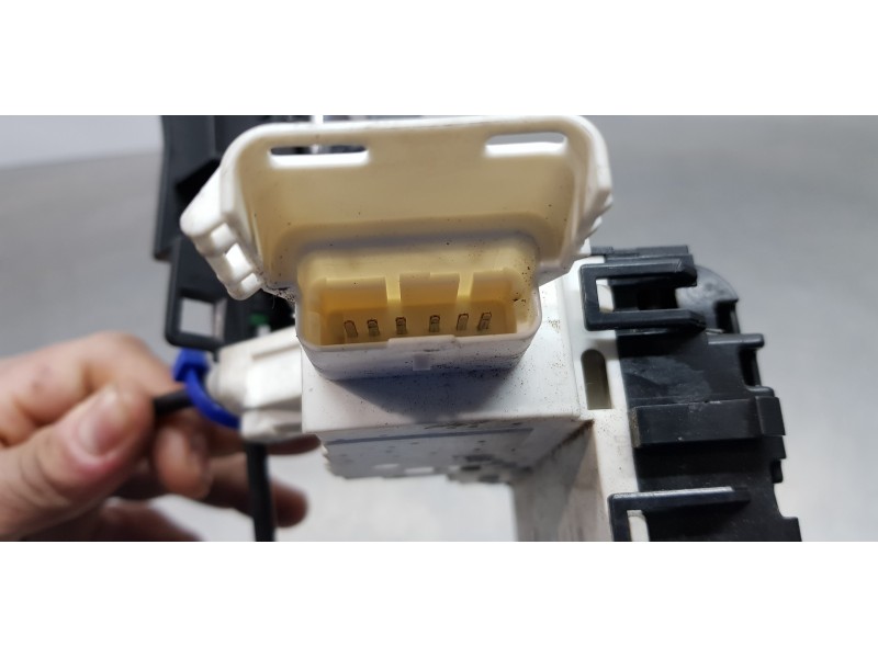 Recambio de cerradura puerta delantera derecha para citroen c4 berlina exclusive referencia OEM IAM 9136AG   Recambio de cerradura puerta delantera derecha para citroen c4 berlina exclusive referencia OEM IAM 9136AG