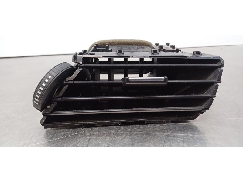 Recambio de rejilla aireadora para bmw serie x1 (f48) sdrive18d referencia OEM IAM 64229292740  