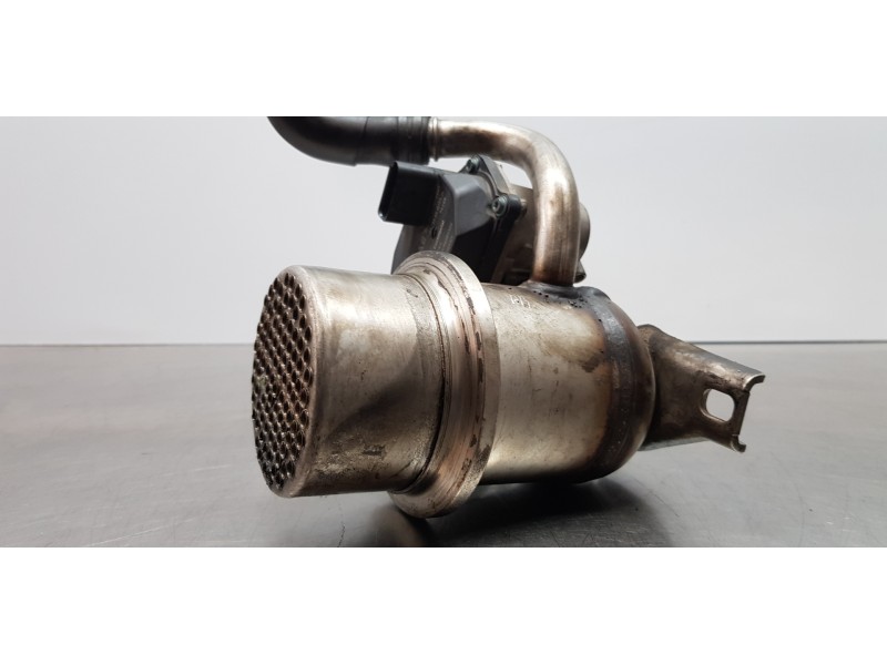 Recambio de enfriador egr para seat leon st (5f8) reference referencia OEM IAM 04L131512D 04L131501M  Recambio de enfriador egr para seat leon st (5f8) reference referencia OEM IAM 04L131512D 04L131501M