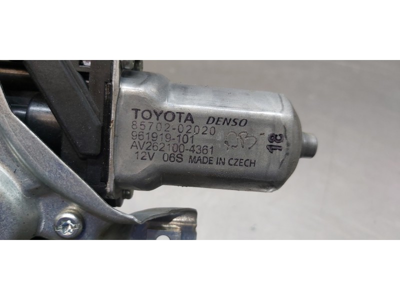 Recambio de elevalunas trasero derecho para toyota avensis touring sports executive referencia OEM IAM 6983005131 8571005061 