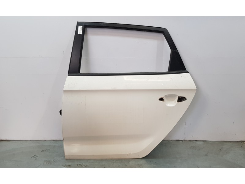 Recambio de puerta trasera izquierda para kia carens ( ) concept referencia OEM IAM 77003A4000  