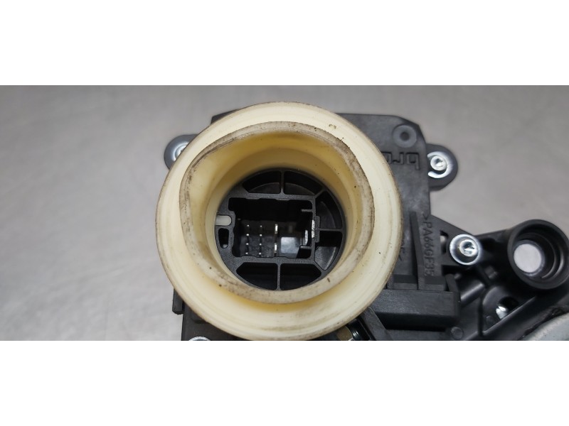 Recambio de elevalunas trasero derecho para toyota avensis touring sports executive referencia OEM IAM 6983005131 8571005061 