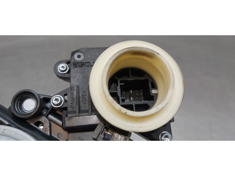 Recambio de elevalunas trasero izquierdo para toyota avensis touring sports executive referencia OEM IAM 6984005131 8570102010 