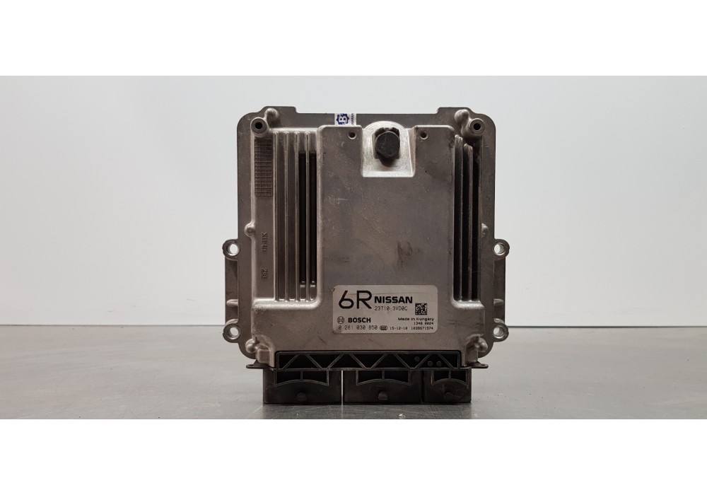 Recambio de centralita motor uce para nissan nv 200 (m20) kombi comfort referencia OEM IAM 237103VD0C 0281030850 