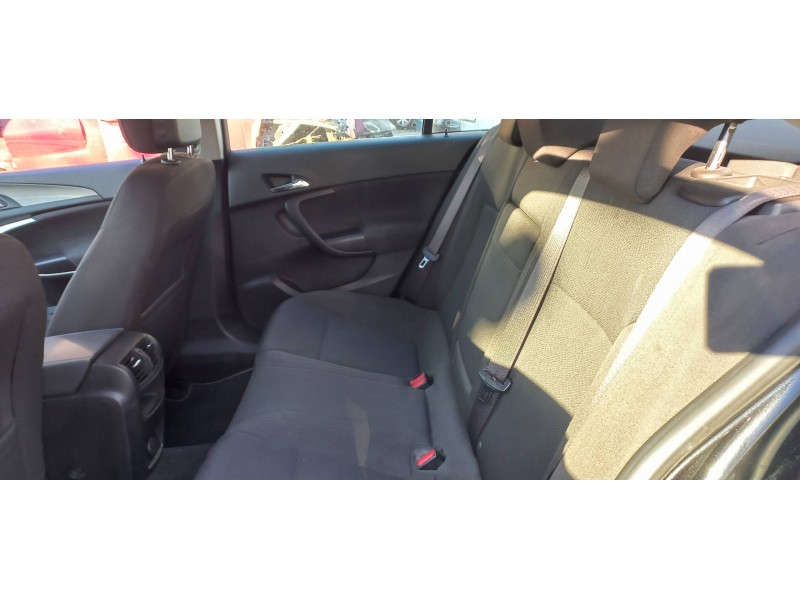 opel insignia berlina del año 2013