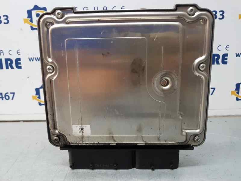 Recambio de centralita motor uce para opel zafira tourer expression referencia OEM IAM 0281031379  