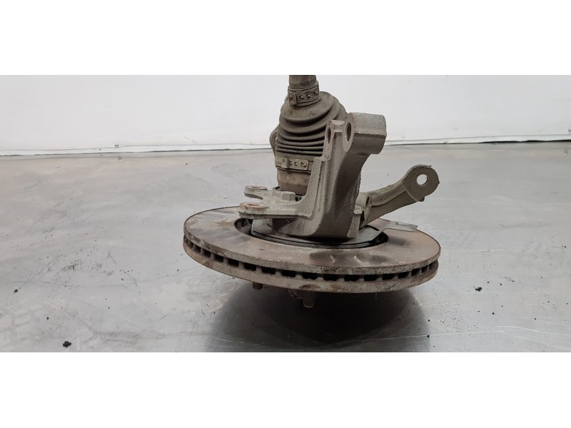 Recambio de mangueta delantera izquierda para hyundai i30 (gd) klass referencia OEM IAM 51715A6000  