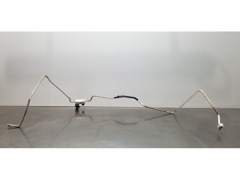 Recambio de tubos aire acondicionado para toyota rav 4 advance referencia OEM IAM 8870642470  