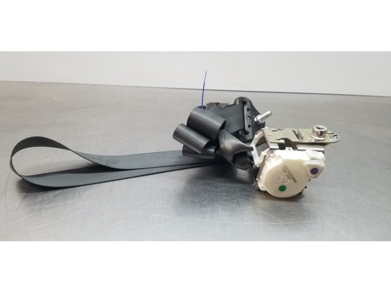 Recambio de cinturon seguridad trasero izquierdo para renault clio iii expression referencia OEM IAM 8200683954  