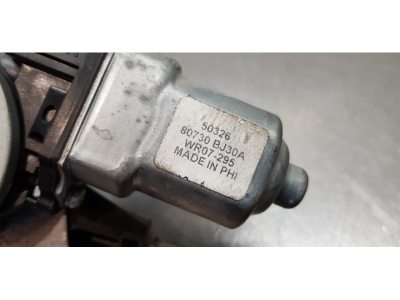 Recambio de elevalunas delantero derecho para nissan nv 200 (m20) kombi comfort referencia OEM IAM 80700BJ30B 80730BJ30A 