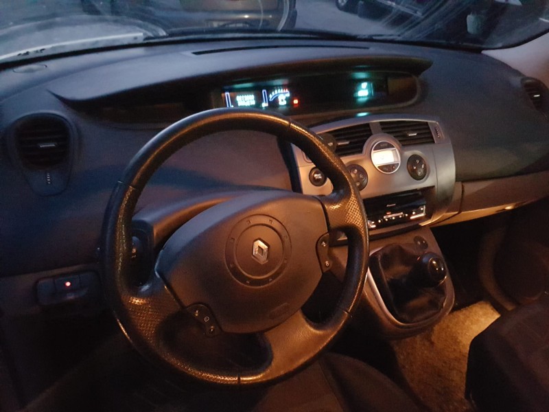 renault scenic ii del año 2005