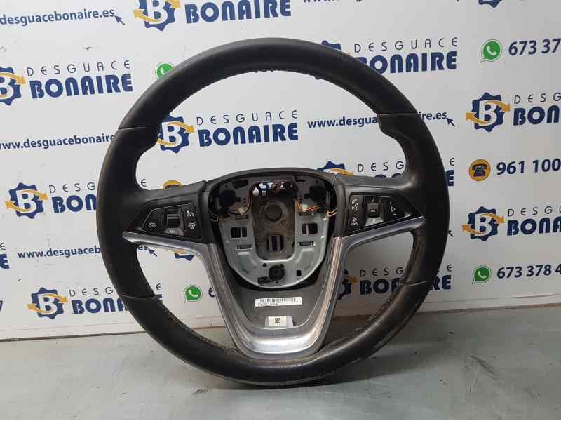 Recambio de volante para opel zafira tourer expression referencia OEM IAM 13351029  