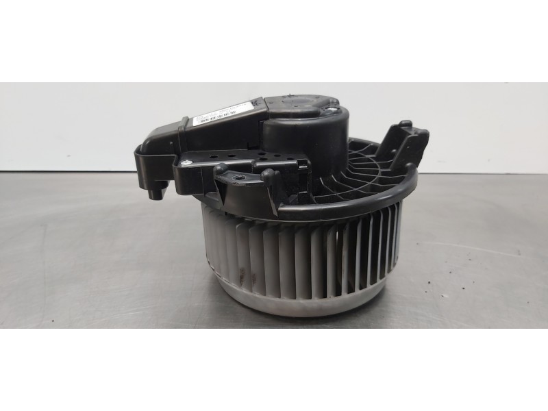 Recambio de motor calefaccion para toyota avensis touring sports executive referencia OEM IAM 8710302150  