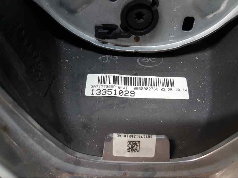 Recambio de volante para opel zafira tourer expression referencia OEM IAM 13351029  