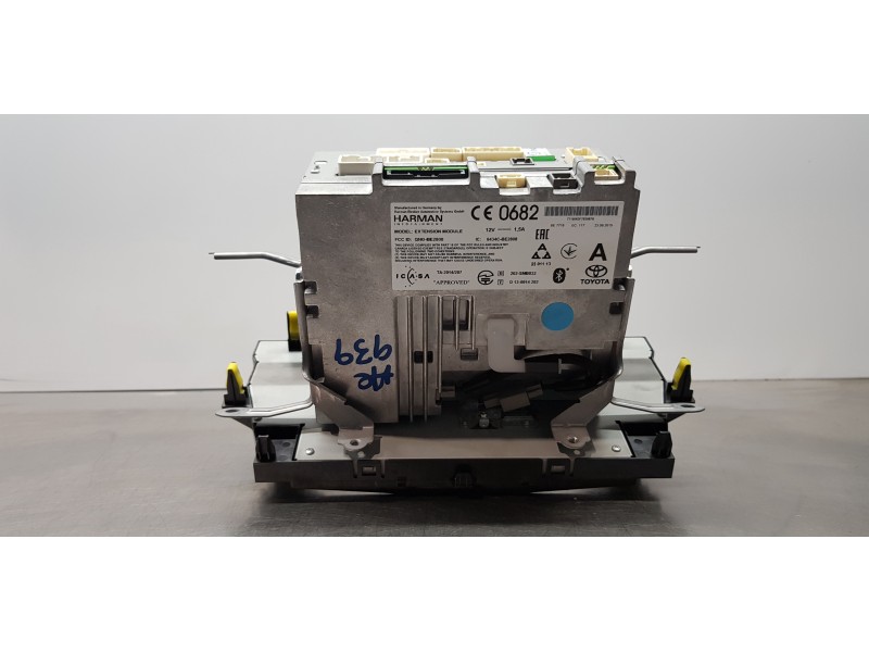 Recambio de pantalla multifuncion para toyota avensis touring sports executive referencia OEM IAM 8614005200  