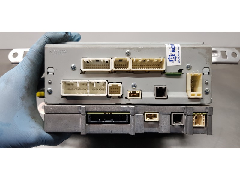 Recambio de pantalla multifuncion para toyota avensis touring sports executive referencia OEM IAM 8614005200  