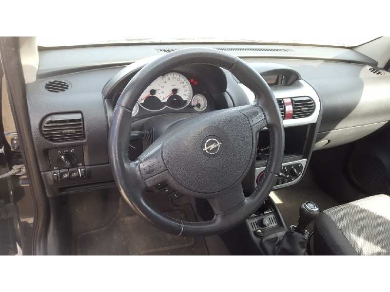 opel corsa c del año 2006