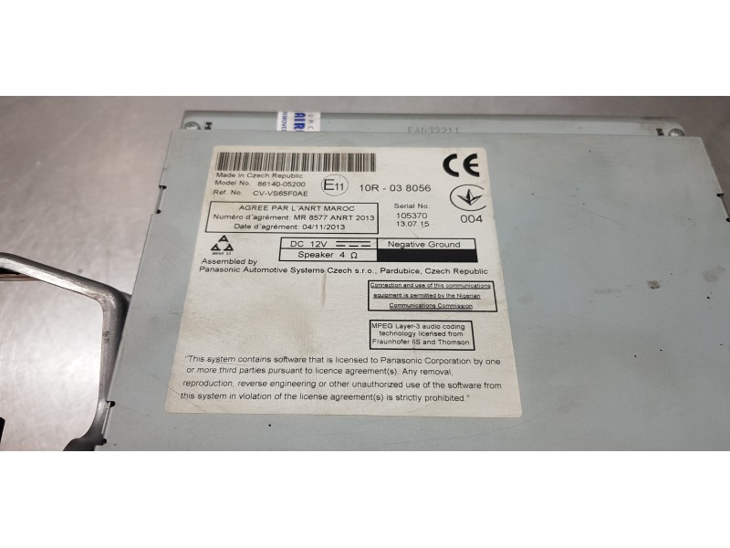 Recambio de pantalla multifuncion para toyota avensis touring sports executive referencia OEM IAM 8614005200  