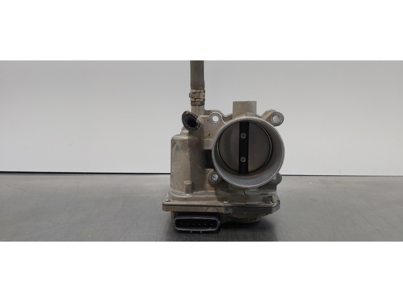 Recambio de caja mariposa para toyota auris hybrid active referencia OEM IAM 2203037060  