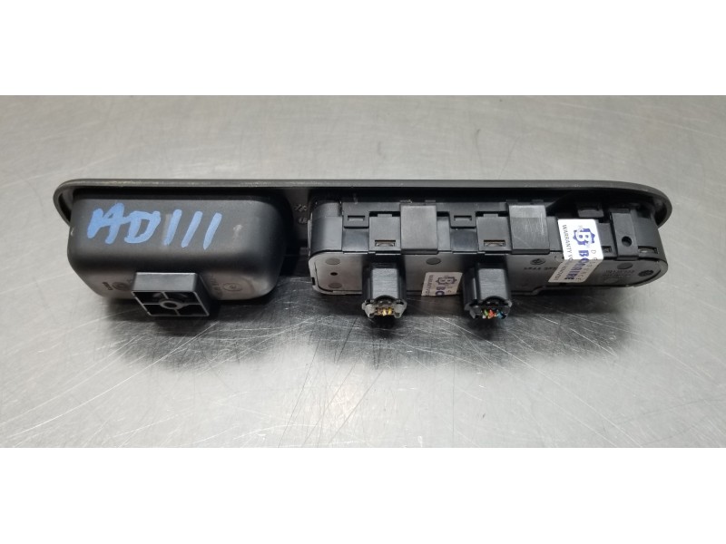 Recambio de mando elevalunas delantero izquierdo para peugeot 307 (s1) xs referencia OEM IAM 96498421XT   Recambio de mando elevalunas delantero izquierdo para peugeot 307 (s1) xs referencia OEM IAM 96498421XT