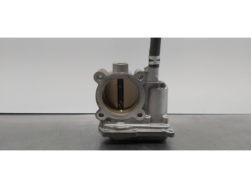 Recambio de caja mariposa para toyota auris hybrid active referencia OEM IAM 2203037060  