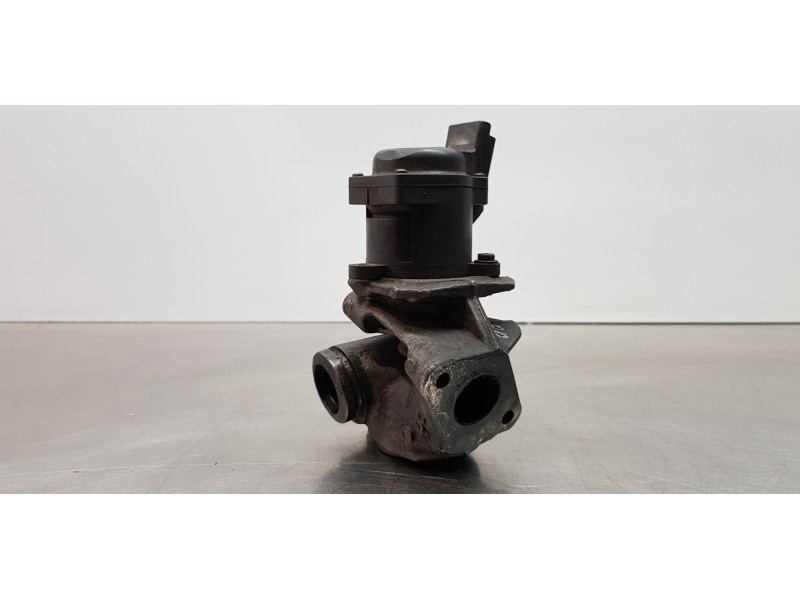 Recambio de valvula egr para citroen c4 berlina vtr plus referencia OEM IAM 9660276280 216046799 