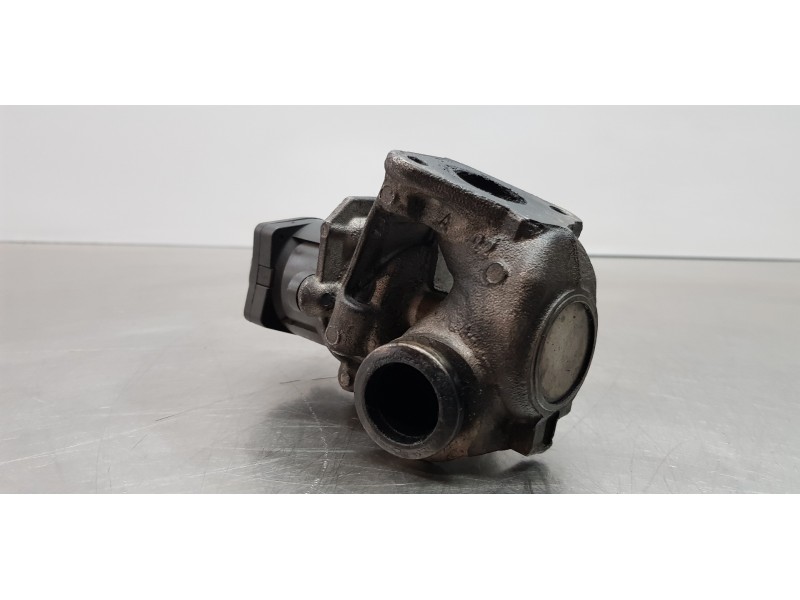 Recambio de valvula egr para citroen c4 berlina vtr plus referencia OEM IAM 9660276280 216046799 