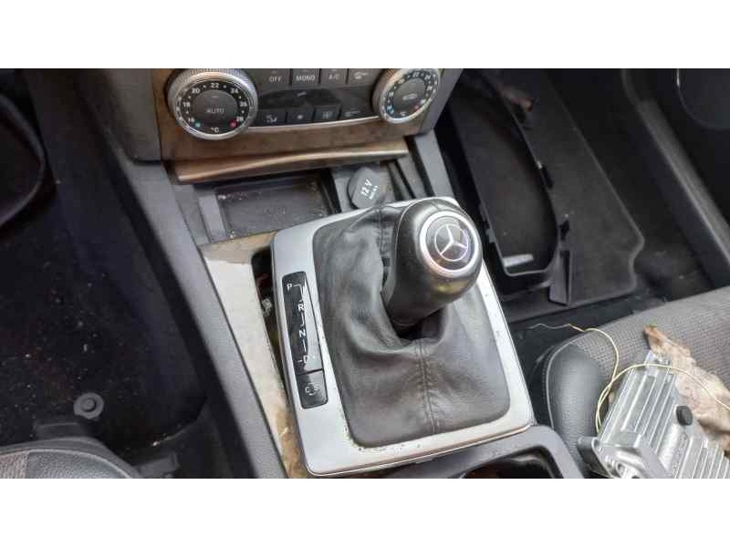 mercedes clase c (w204) berlina del año 2008