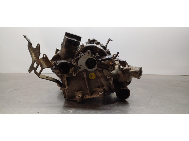 Recambio de culata para mercedes viano (w639) 3,0 cdi lang (639.813) referencia OEM IAM A6420100821  