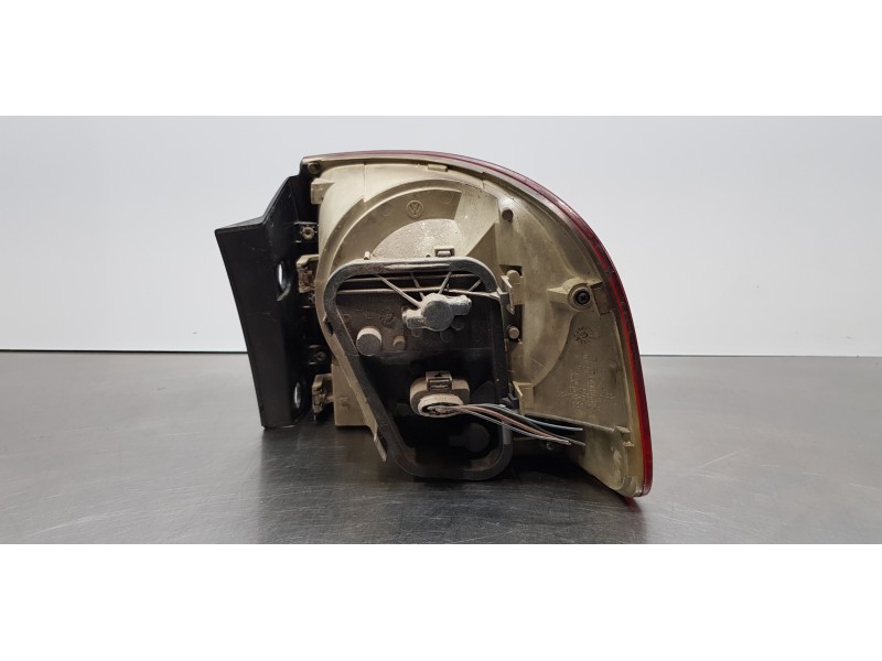 Recambio de piloto trasero izquierdo para volkswagen touareg (7la) tdi v10 referencia OEM IAM 7L6945095K   Recambio de piloto trasero izquierdo para volkswagen touareg (7la) tdi v10 referencia OEM IAM 7L6945095K