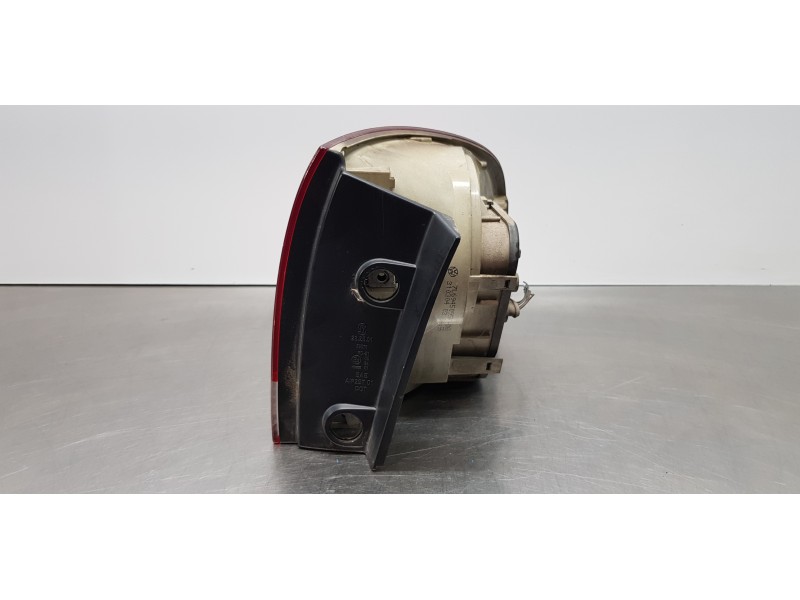 Recambio de piloto trasero izquierdo para volkswagen touareg (7la) tdi v10 referencia OEM IAM 7L6945095K   Recambio de piloto trasero izquierdo para volkswagen touareg (7la) tdi v10 referencia OEM IAM 7L6945095K