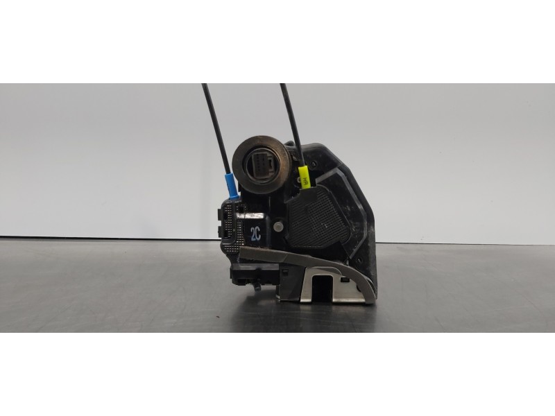 Recambio de cerradura puerta trasera derecha para toyota auris hybrid active referencia OEM IAM 6905002180   Recambio de cerradura puerta trasera derecha para toyota auris hybrid active referencia OEM IAM 6905002180