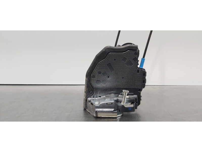 Recambio de cerradura puerta trasera derecha para toyota auris hybrid active referencia OEM IAM 6905002180   Recambio de cerradura puerta trasera derecha para toyota auris hybrid active referencia OEM IAM 6905002180