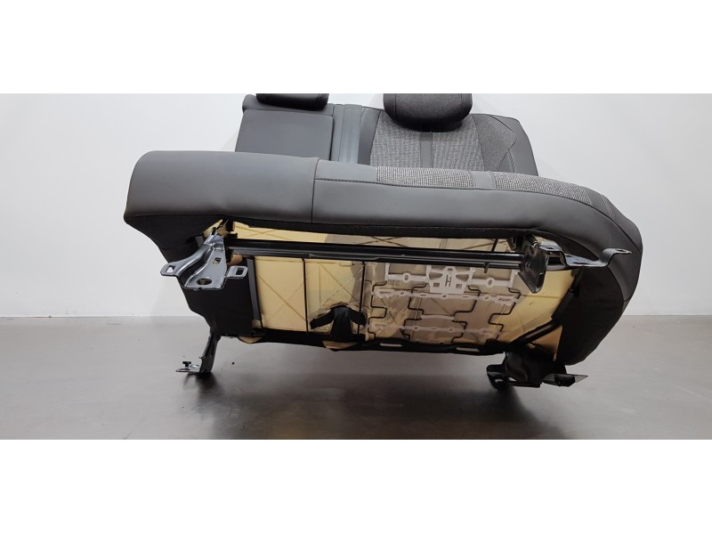Recambio de asientos trasero izquierdo para peugeot 3008 active referencia OEM IAM 9811248880 9811245480  Recambio de asientos trasero izquierdo para peugeot 3008 active referencia OEM IAM 9811248880 9811245480